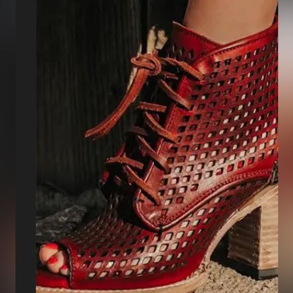 NWOT FREEBIRD BENNI BOOTIES SIZE 8 - Picture 2 of 10